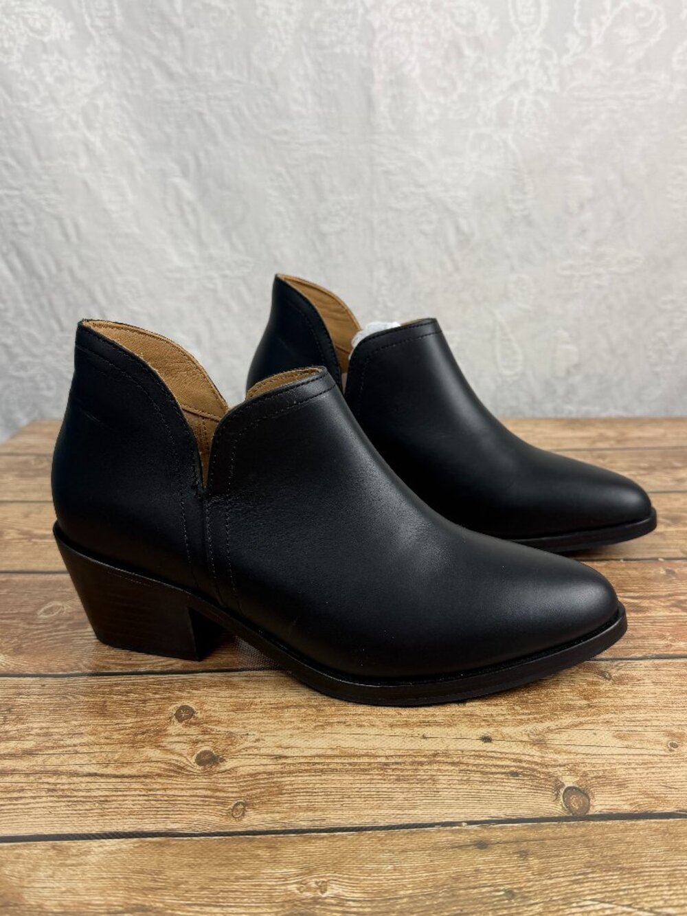 NISOLO Women’s 6.5 Black Leather Ankle Boots Block Heel Pointed Toe NEW